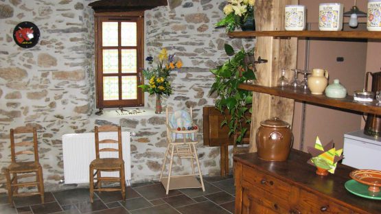 CBIT - Salle à manger - Les Volets Rouges - Garanou - Ariège